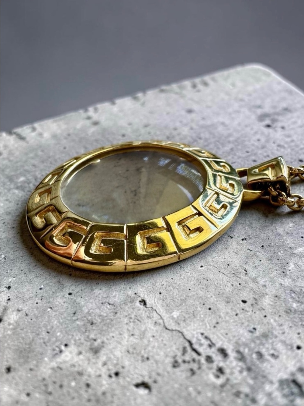 RARE Vintage Givenchy Magnifying Glass Pendant Necklace, RFP: $900 - Picture 4 of 7